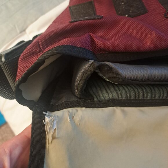 Timbuk2 classic laptop messenger bag - Picture 7 of 8